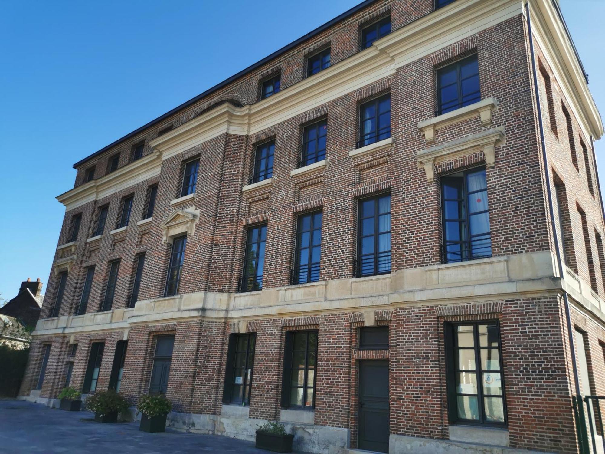 Auberge De Jeunesse Hi רואן מראה חיצוני תמונה