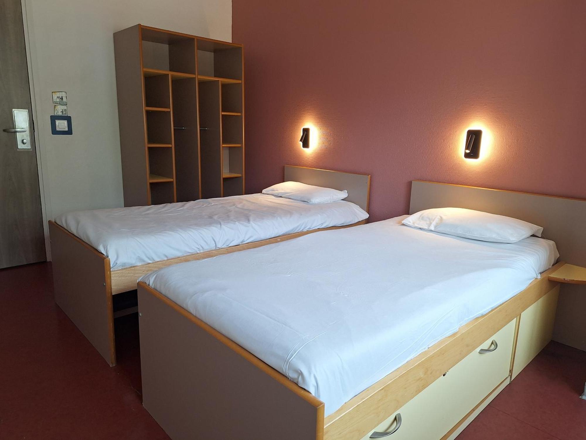 Auberge De Jeunesse Hi רואן מראה חיצוני תמונה